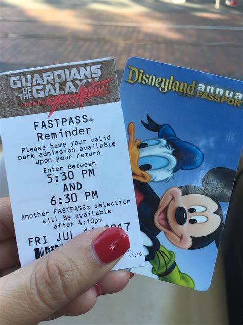Disney fast pass tickets - 